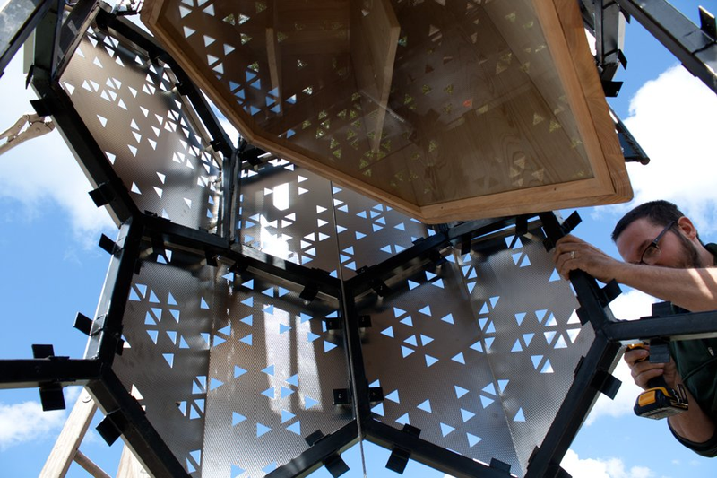 Illustration for article titled This Bee Skyscraper Could Help Decimated Populations Thrive